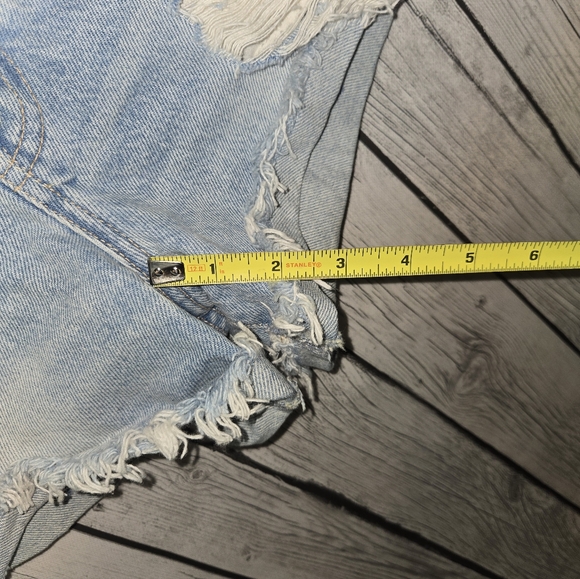 Abercrombie & Fitch Women’s Annie High Rise Jean Denim Shorts Distressed Size 8 - Picture 3 of 4